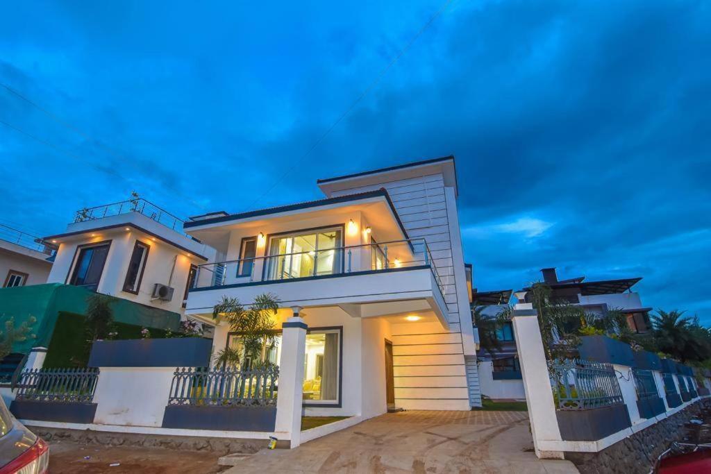 Royal Paradise Villa Lonavala Luaran gambar