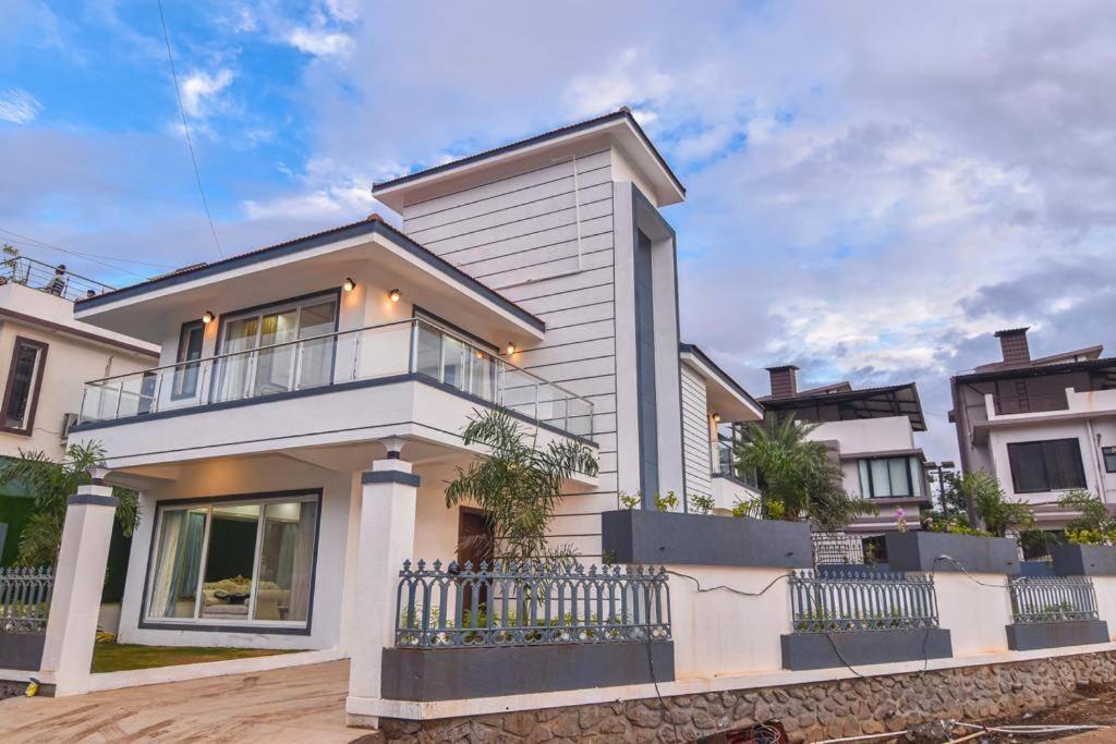 Royal Paradise Villa Lonavala Luaran gambar